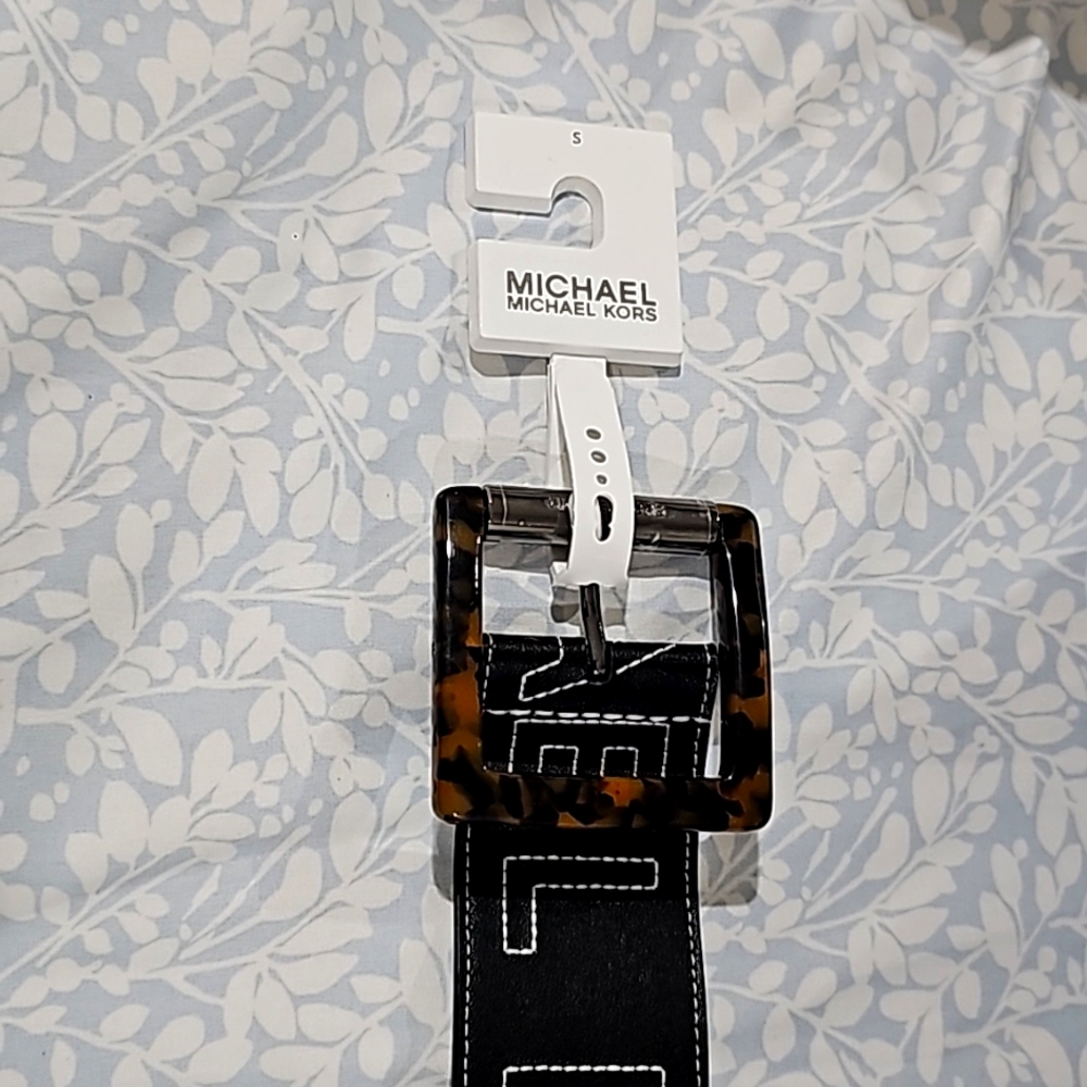 Blk Michael Kors belt